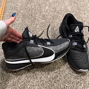 EUC Nike Gianni’s freak Black and Gray Men's Shoes 10.5 HF0004-900